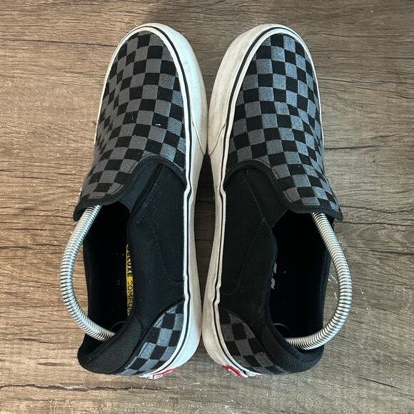 Vans Classic Slip-On Men’s Athletic Skate Shoes Suze 8 Black/Checker Pattern - Picture 5 of 8
